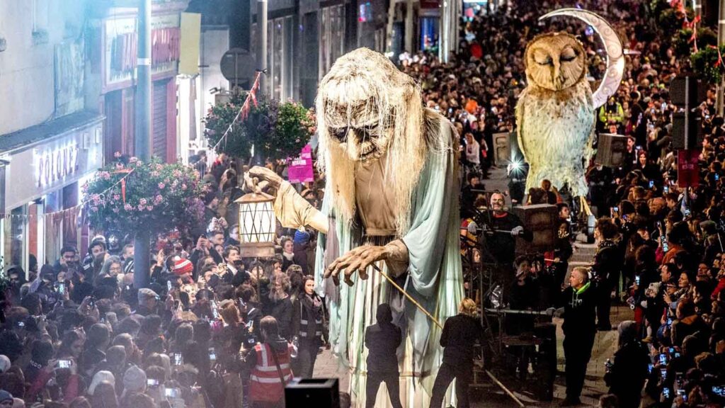 Our World Is A Book - Family Literary Tour of Dublin - Bram Stoker Festival