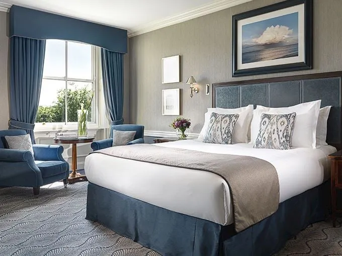 Our World is a Book - Shelbourne Hotel Dublin - Heritage Guestroom